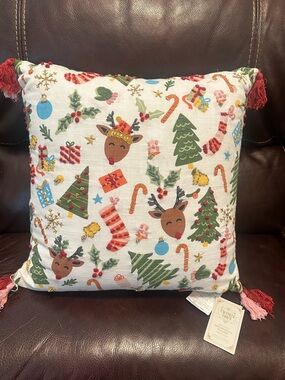 NWT Twinkle Town Embroidered‎ Christmas Decorative Pillow NWT